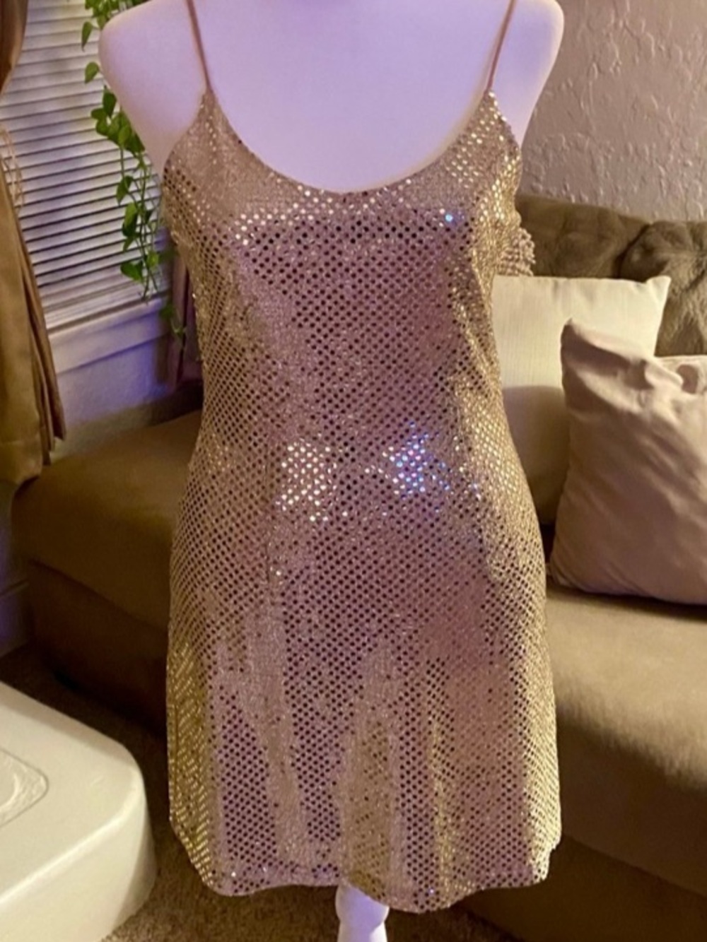 Gold Sequin Slip Dress with Spaghetti Straps🌺 - Picture 3 of 8